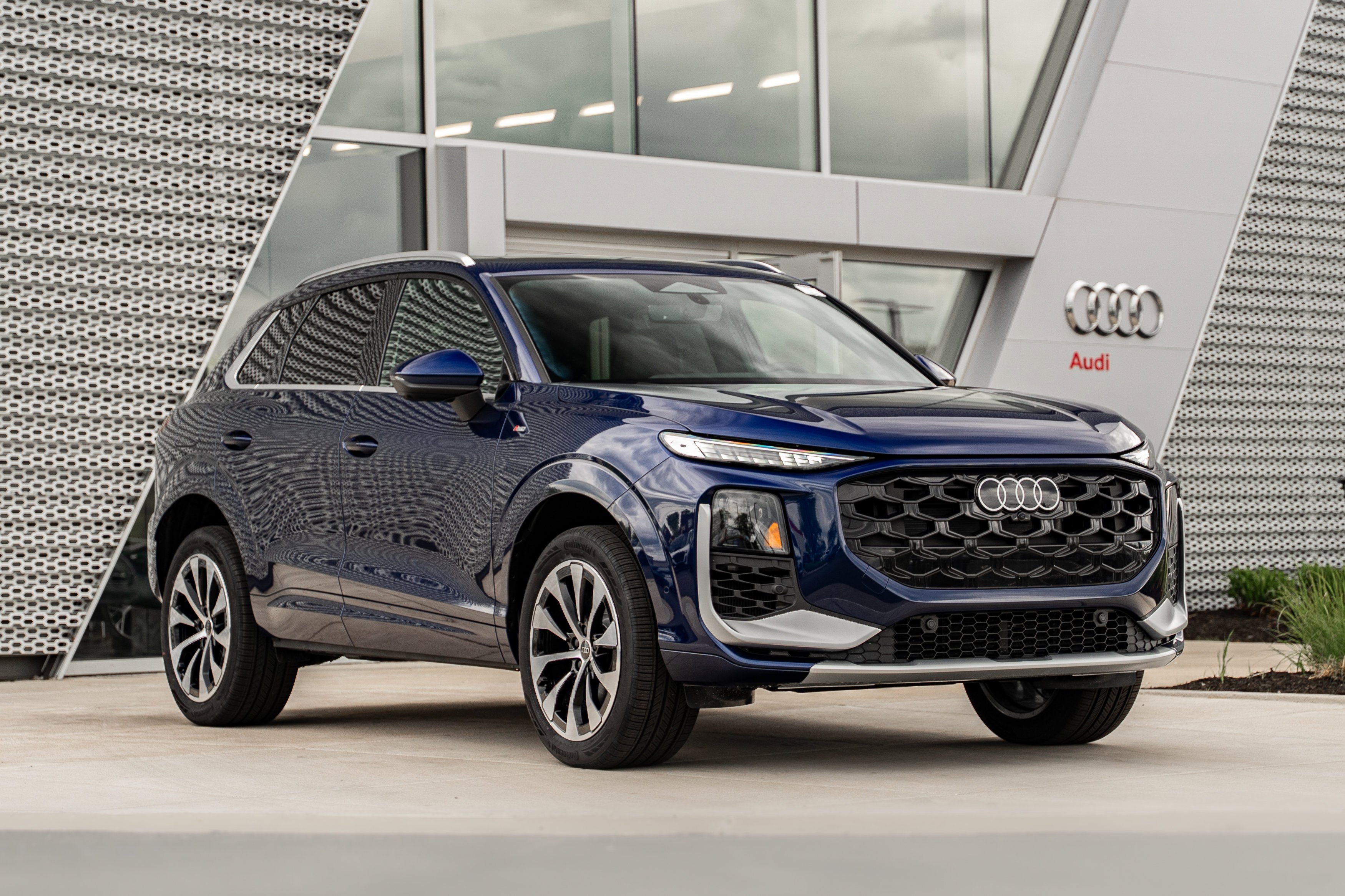 2026 Audi Q3 S line quattro's photo