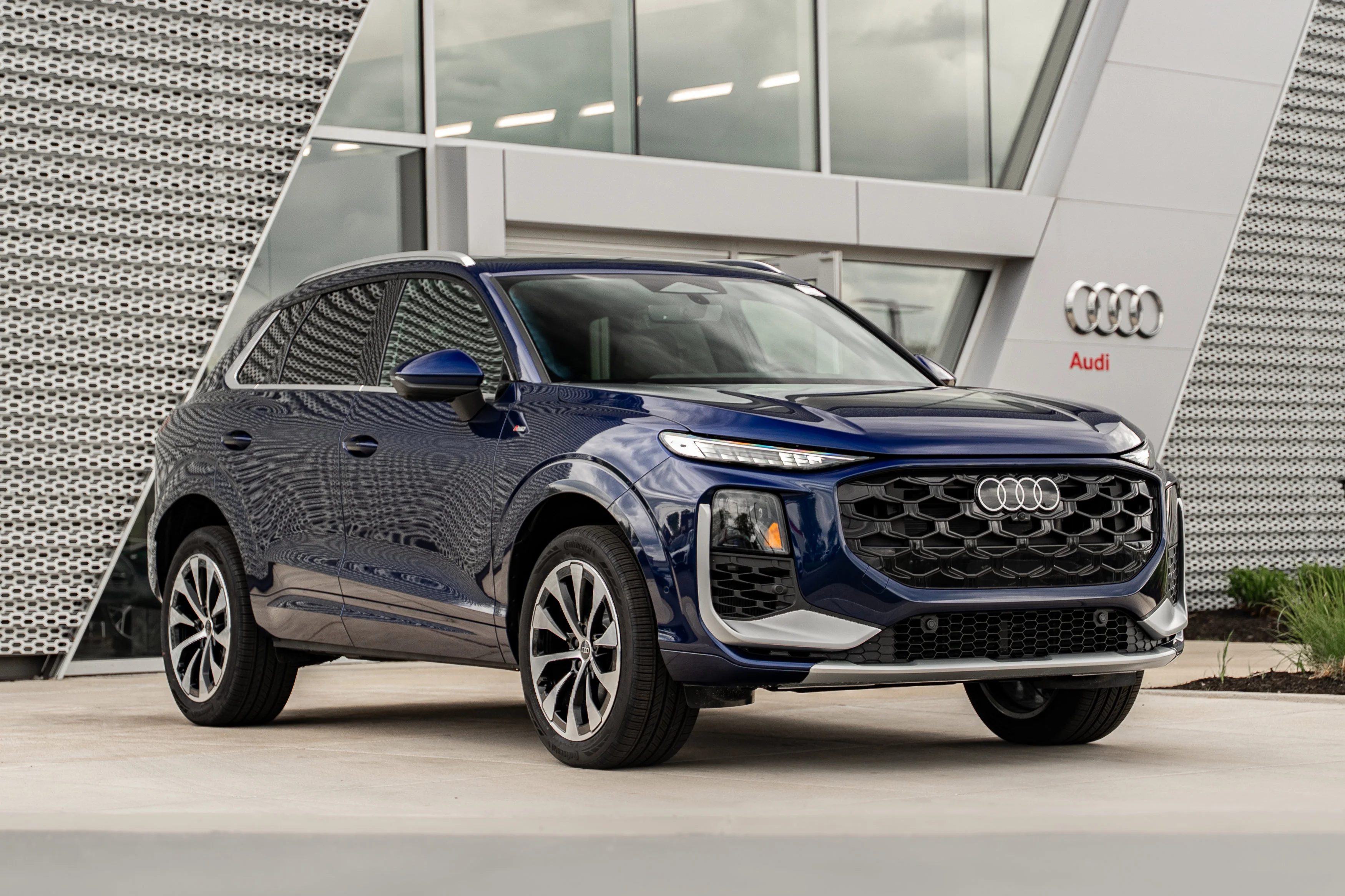 2026 Audi Q3 S line quattro's photo