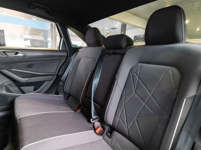 2025 Volkswagen Jetta Sport - Photo 25