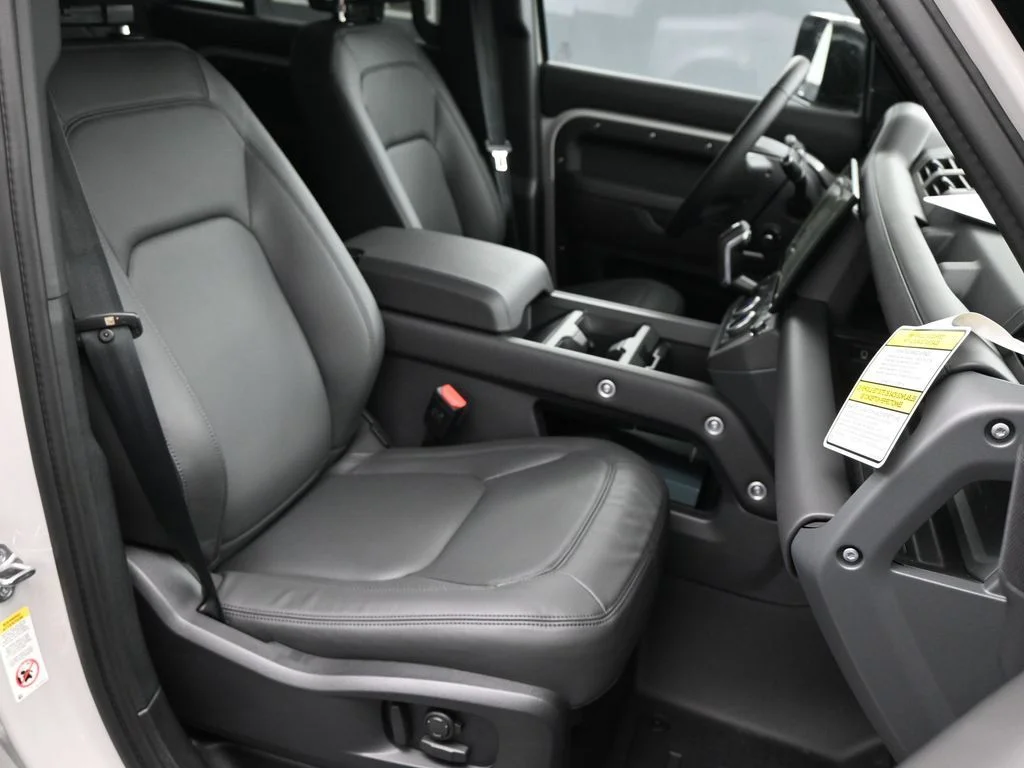 Certified Used 2026 Gray Land Rover X-Dynamic SE image 9