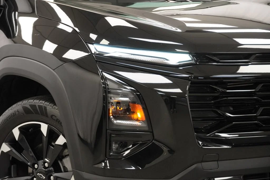 Certified Used 2025 Mosaic Black Metallic Chevrolet RS image 36