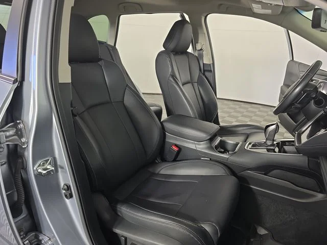 Used 2022 Ice Silver Metallic Subaru Limited image 20