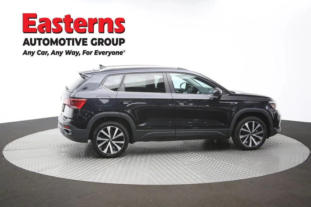 Used 2024 Black Volkswagen 1.5T SE image 41
