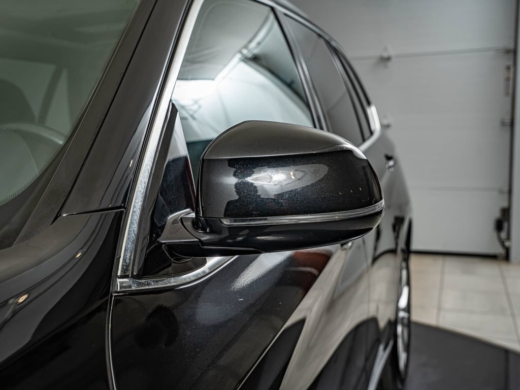 Used 2015 Black Sapphire Metallic BMW xDrive35i image 9