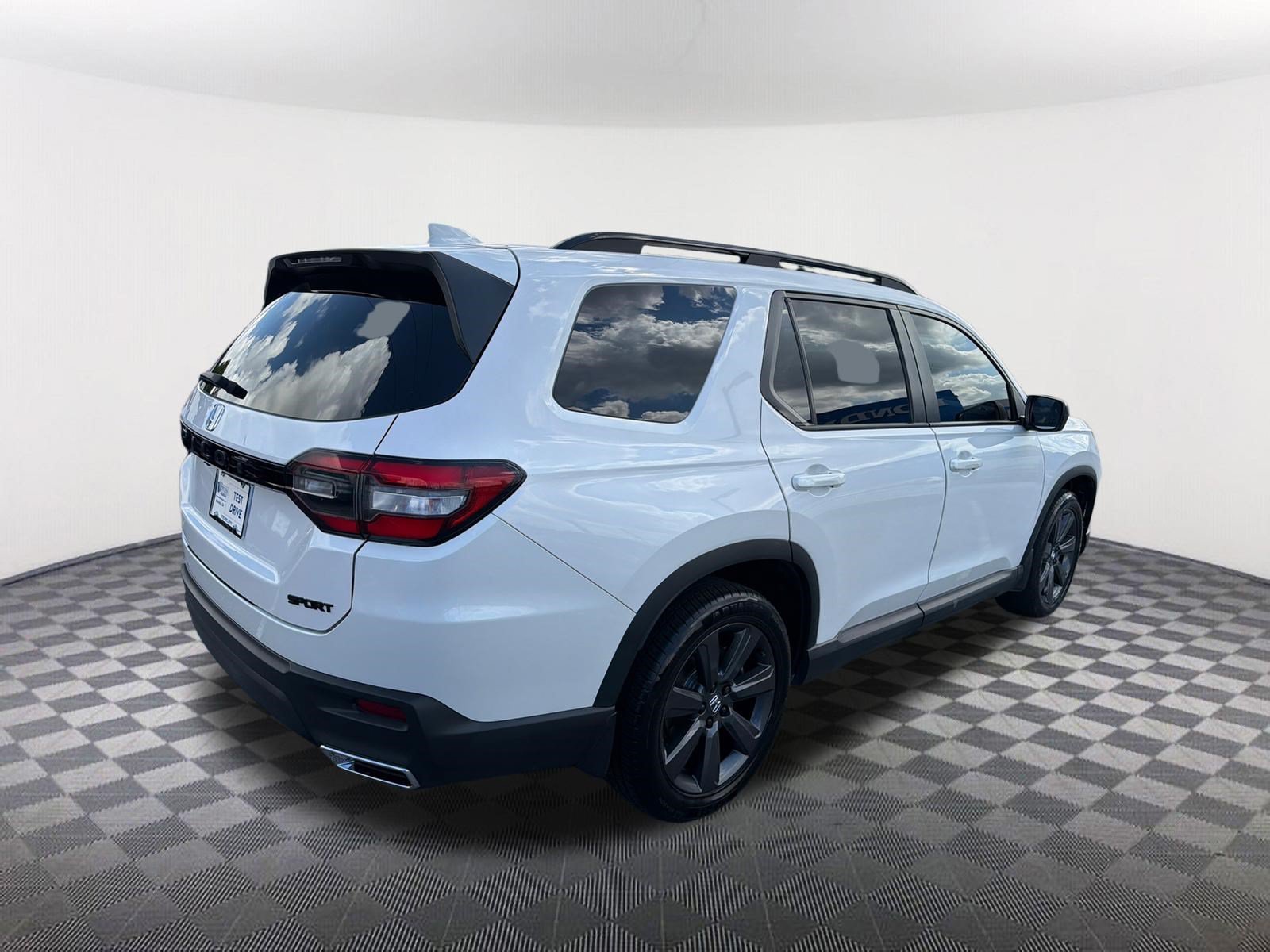 Used 2025 White Honda Sport image 7