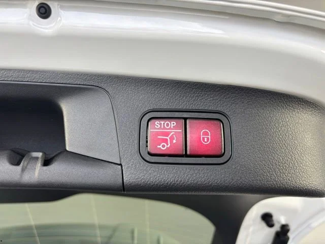 New 2026 Polar White Mercedes-Benz GLA 250 image 83