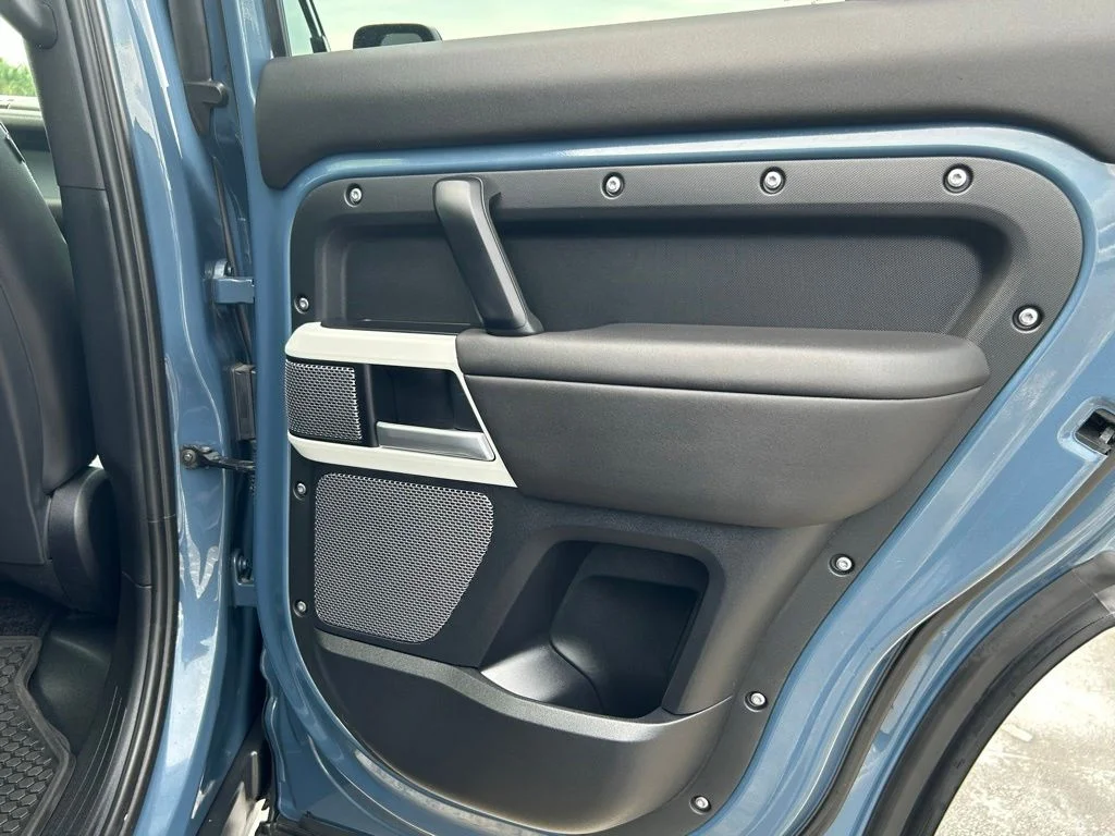 Used 2024 Blue Land Rover S image 44