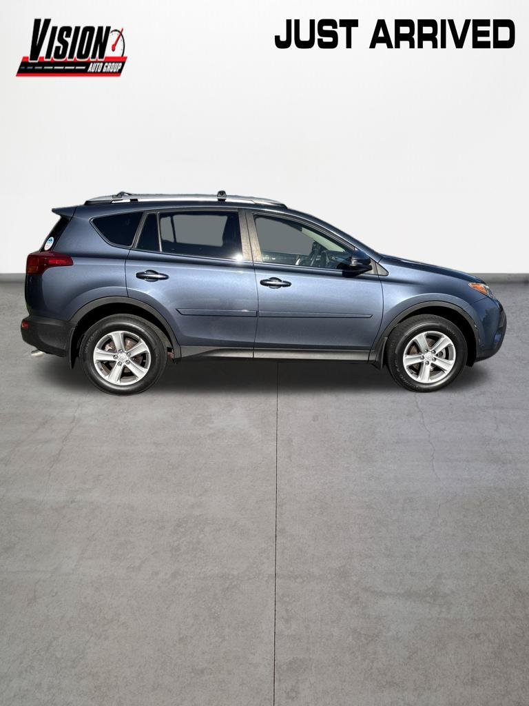 Used 2013 Blue Toyota XLE image 6