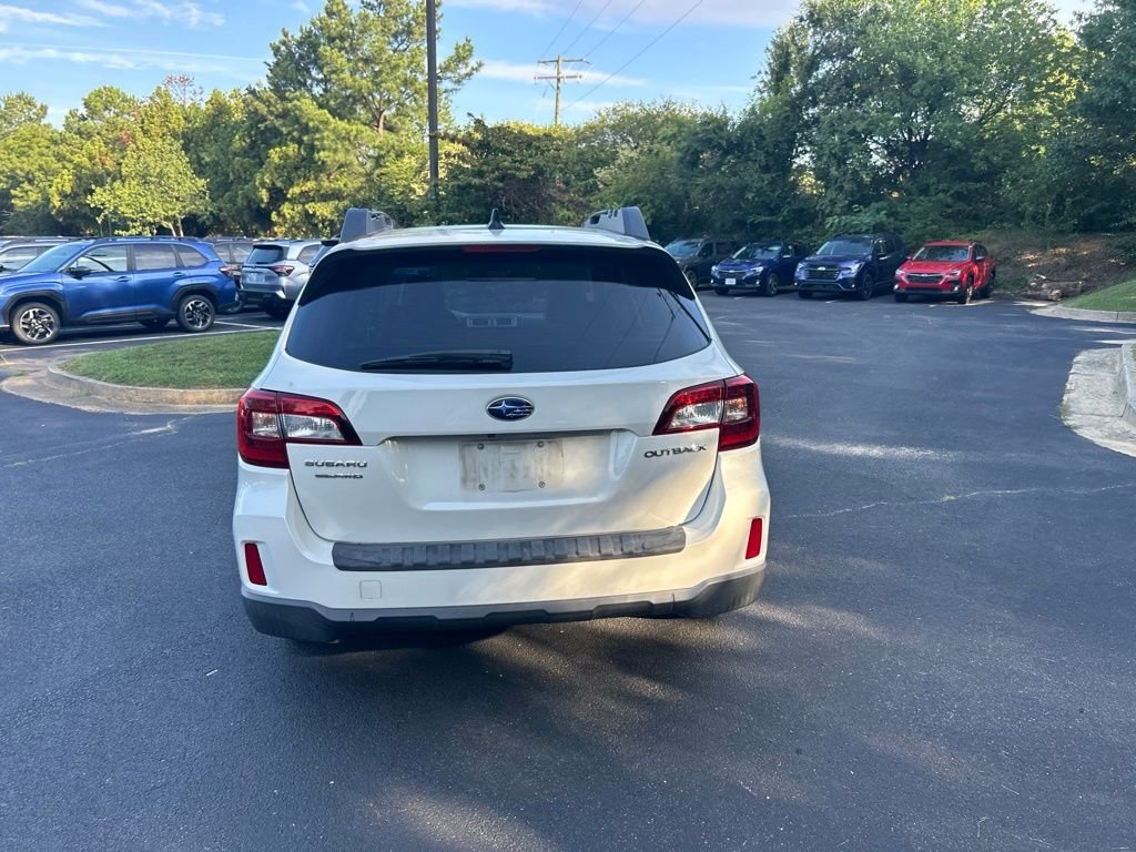 Used 2016 White Subaru 2.5i Premium image 5