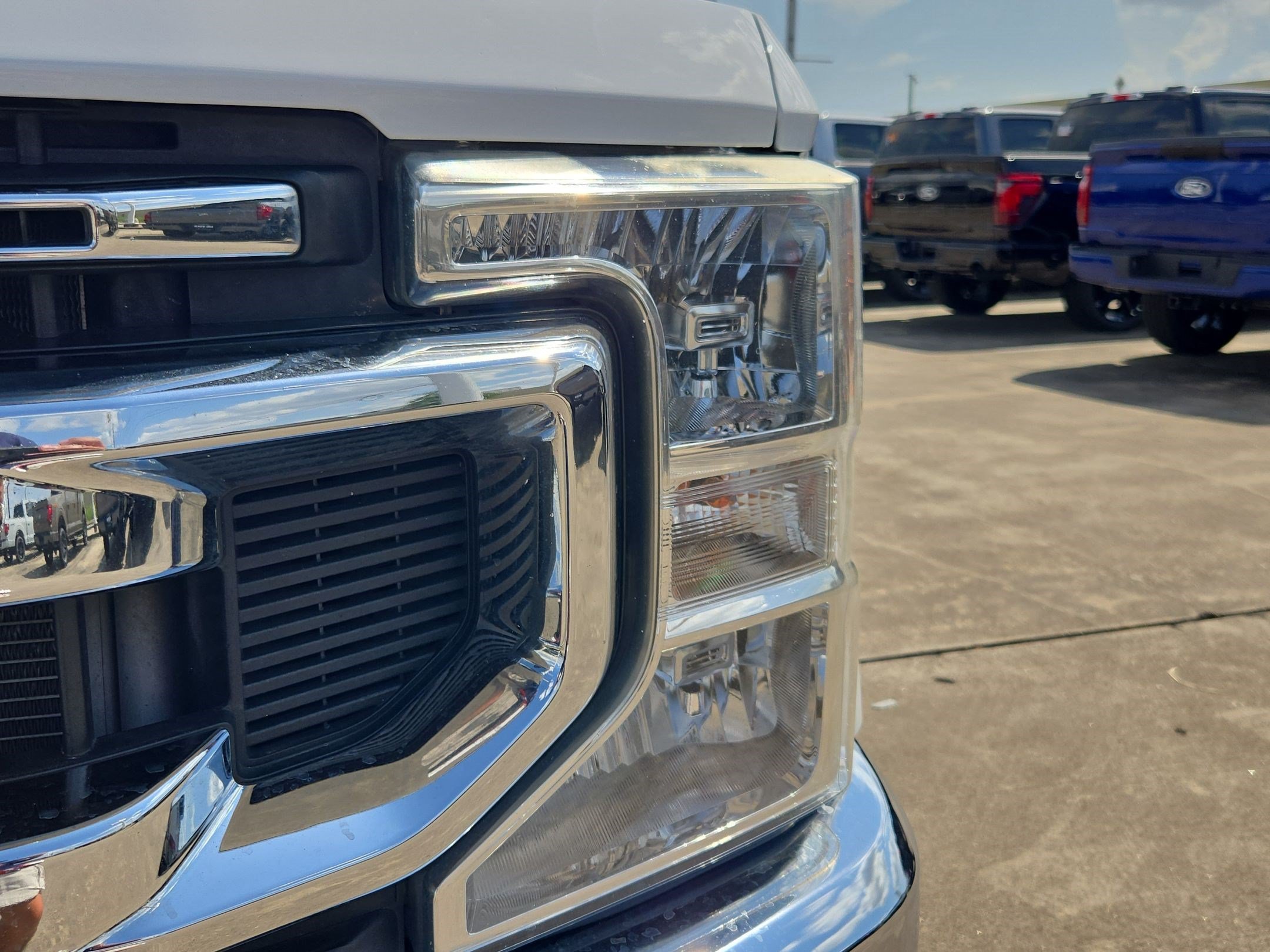 Used 2021 Blue Ford XLT image 9