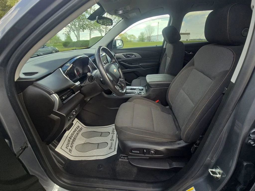 Used 2019 Satin Steel Metallic Chevrolet LT Cloth image 26