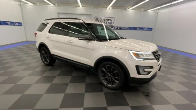 Used 2017 Ford Explorer XLT with VIN 1FM5K8D81HGC65152 for sale in Warren, PA
