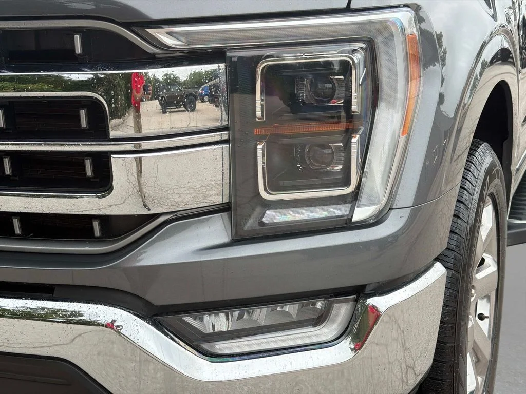 Used 2023 Gray Ford Lariat image 11