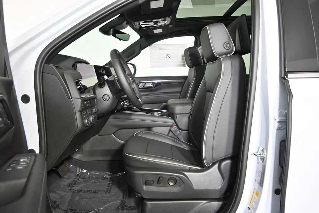 2026 Chevrolet Suburban Premier - Photo 22