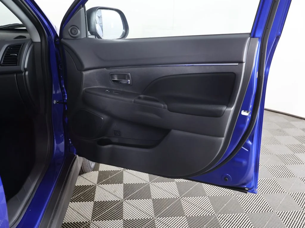 New 2026 Blue Mitsubishi 2.0 ES image 20