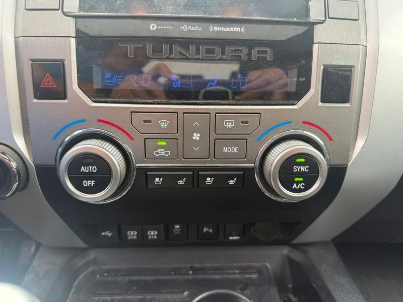 Used 2020 Silver Toyota Platinum image 11