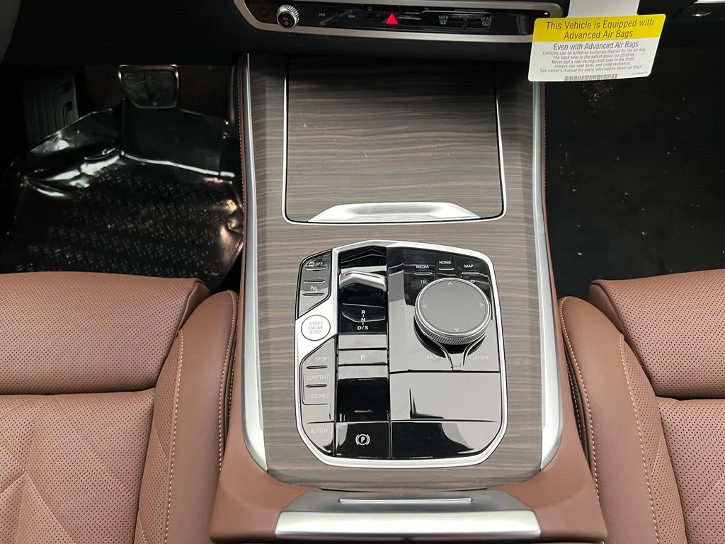 New 2026 Manhattan Green Metallic BMW sDrive40i image 11