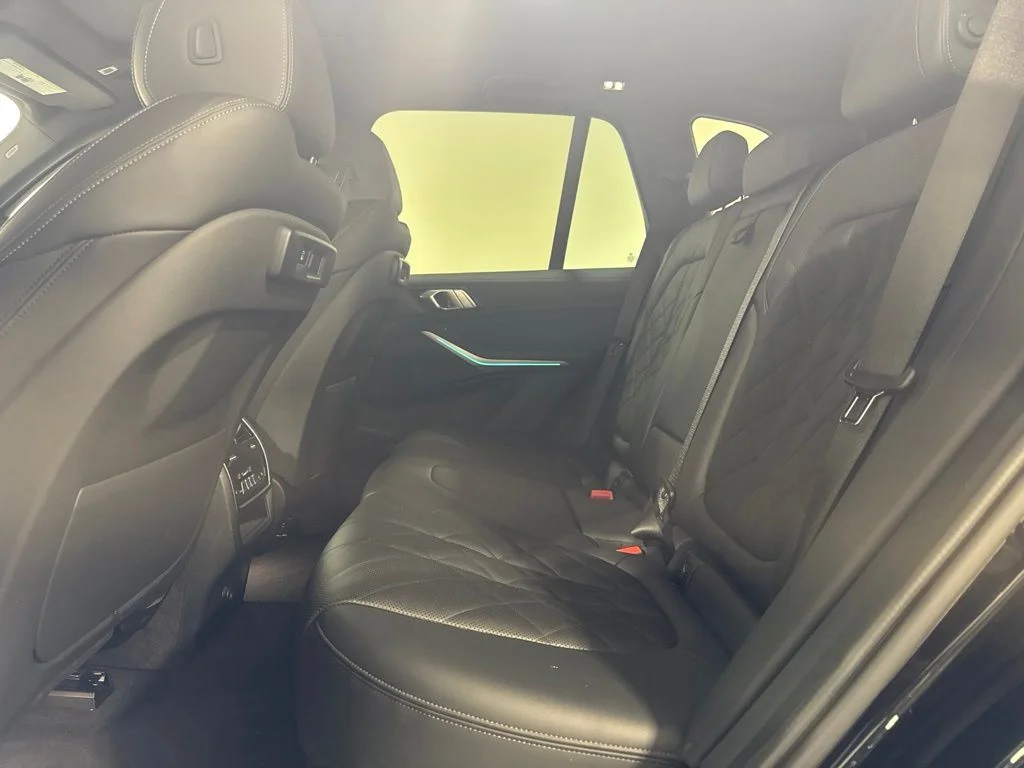 Used 2023 Jet Black BMW xDrive40i image 22