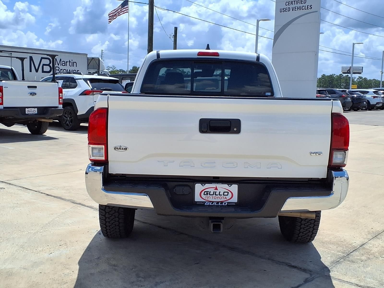 Certified Used 2021 Super White Toyota SR5 image 7