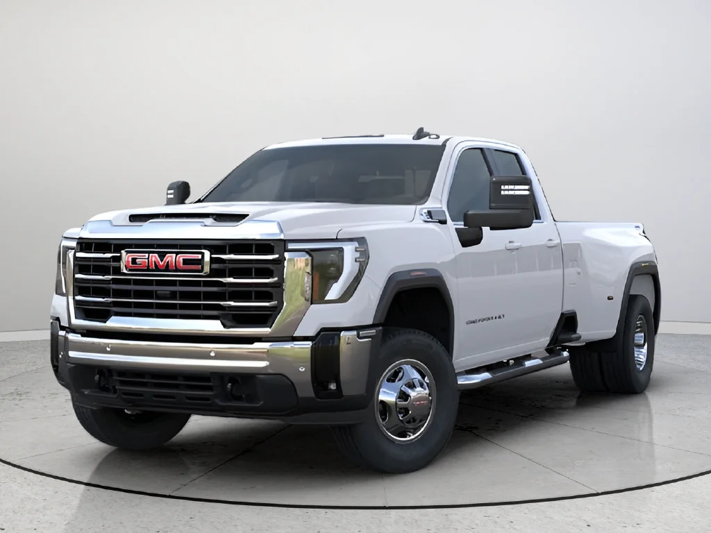 Used 2026 Summit White GMC SLE DRW image 4