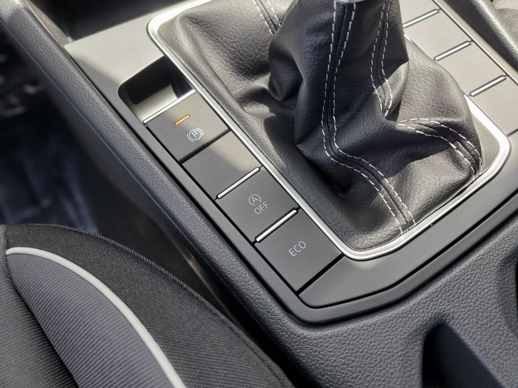 New 2026 Silver Volkswagen 1.5T Sport image 17