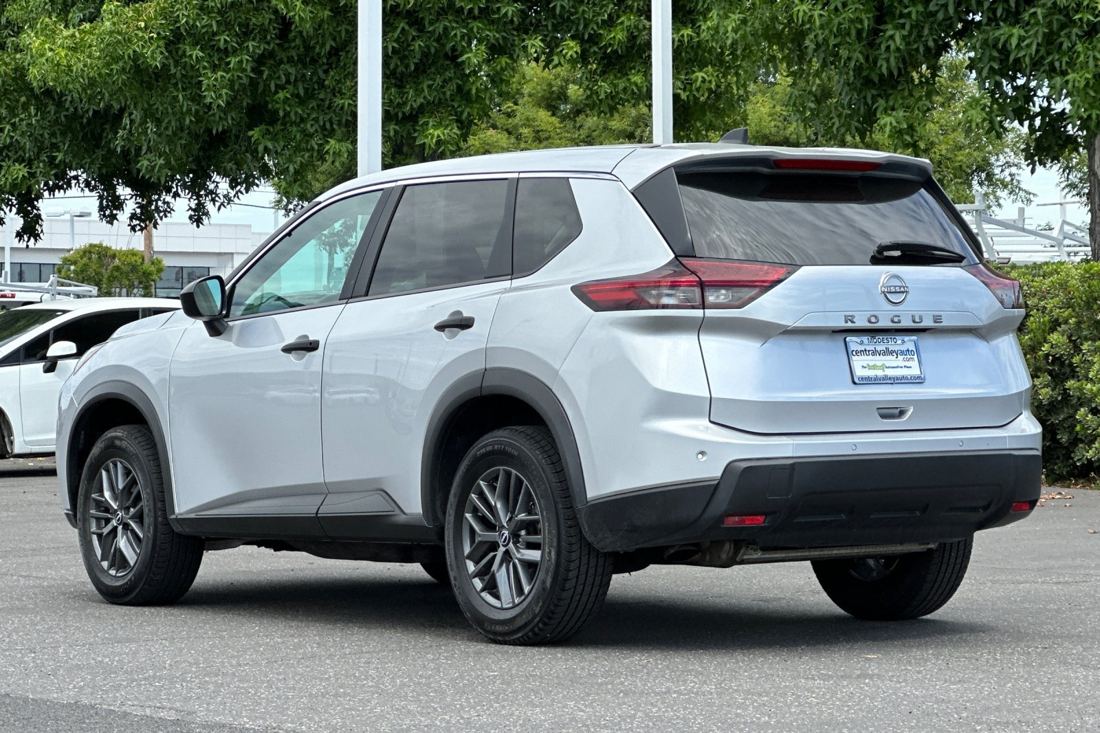 Certified Used 2024 Brilliant Silver Metallic Nissan S image 6