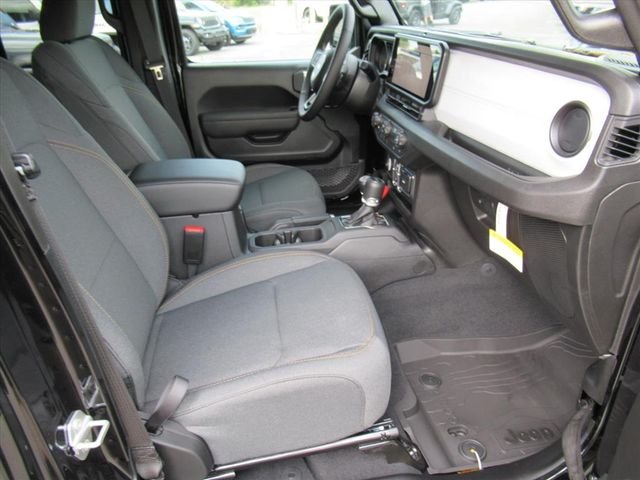 New 2026 Black Clear-Coat Exterior Paint Jeep Sport S image 10