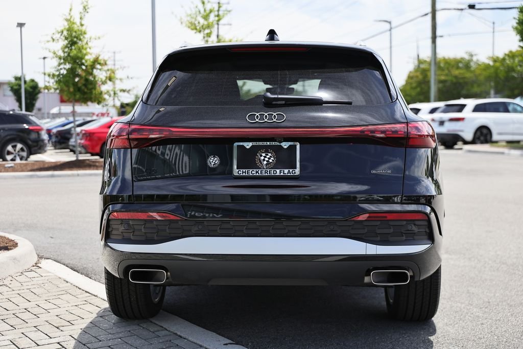 Used 2025 Mythos Black Metallic Audi 2.0T Premium Plus image 10