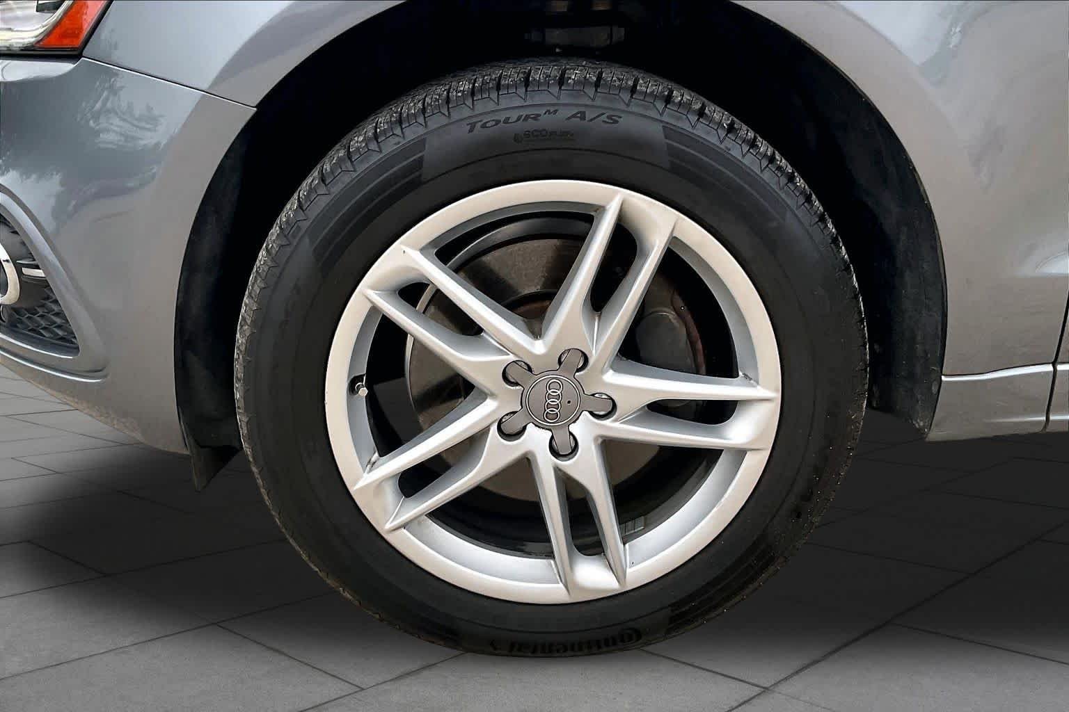 Used 2013 Monsoon Gray Metallic Audi Premium Plus image 10