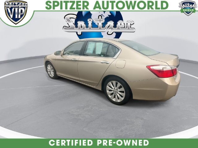 Used 2015 Champagne Frost Pearl Honda EX image 11