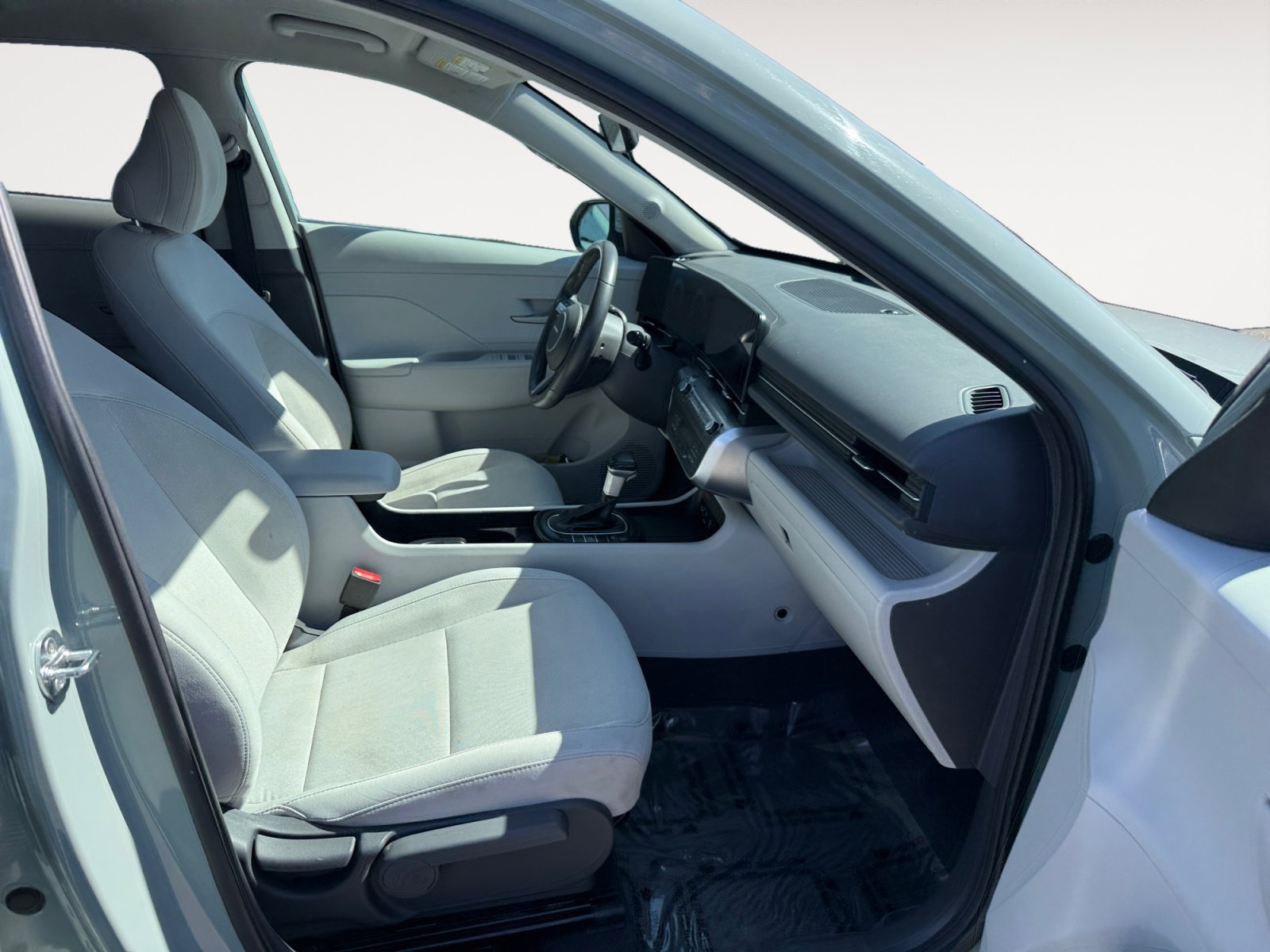 Used 2024 Green Hyundai SEL image 19