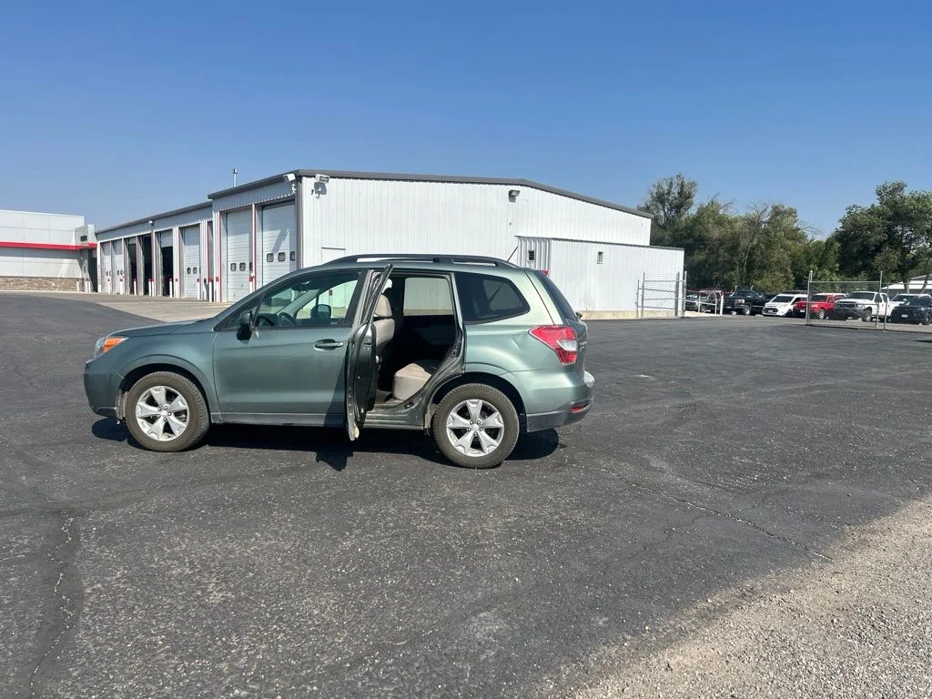Used 2015 Green Subaru 2.5i Premium image 13