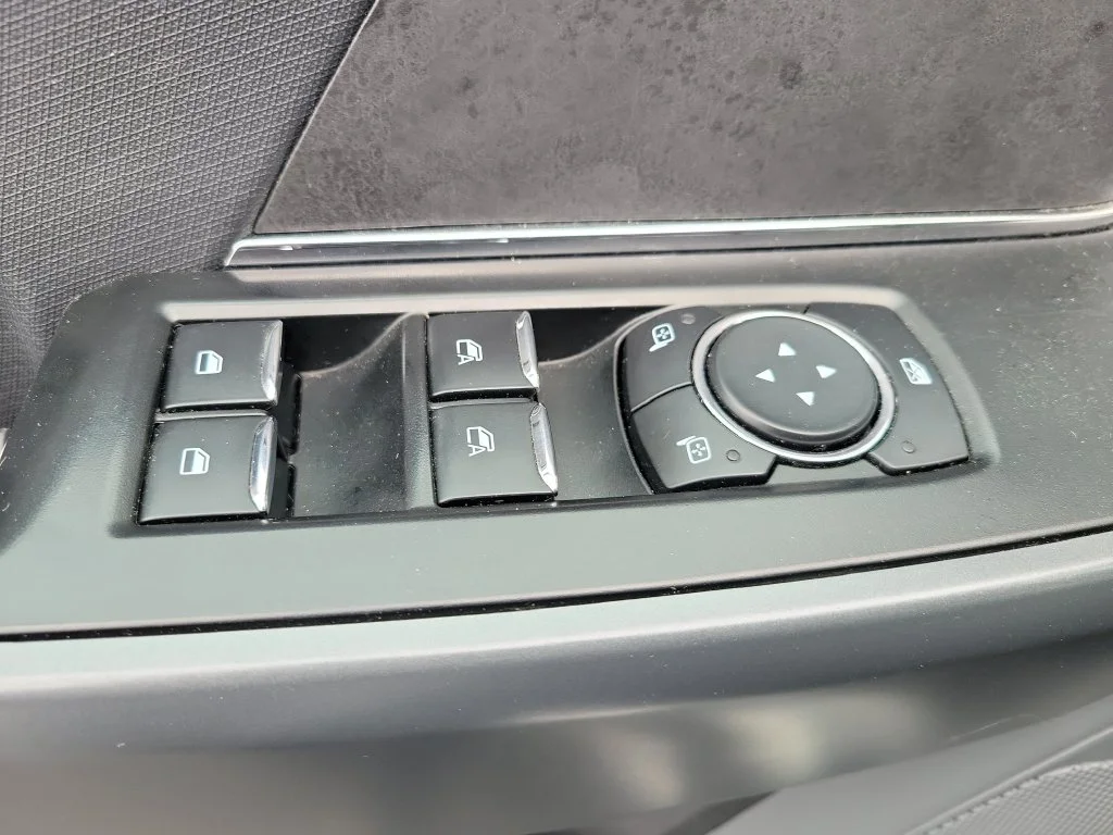 Used 2024 Avalanche Ford XLT image 11
