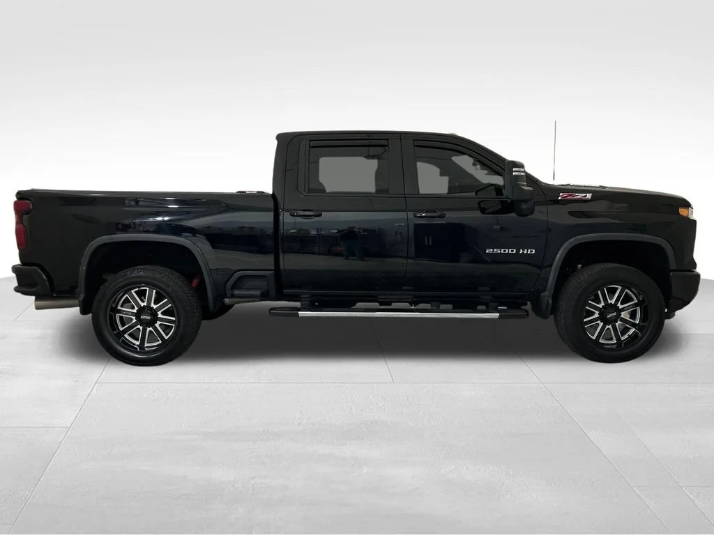 Used 2024 Black Chevrolet LT image 7