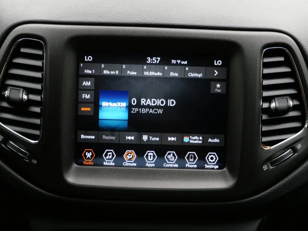 Used 2019 Orange Jeep Trailhawk image 16