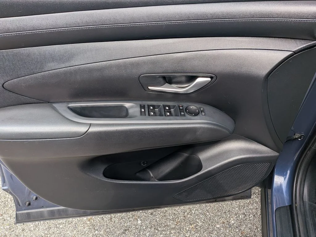 Used 2025 Blue Hyundai SEL Convenience image 13