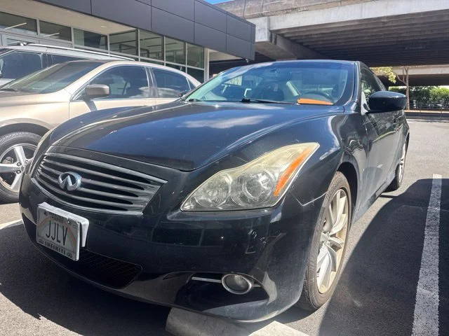 Used 2011 Black INFINITI Journey image 1