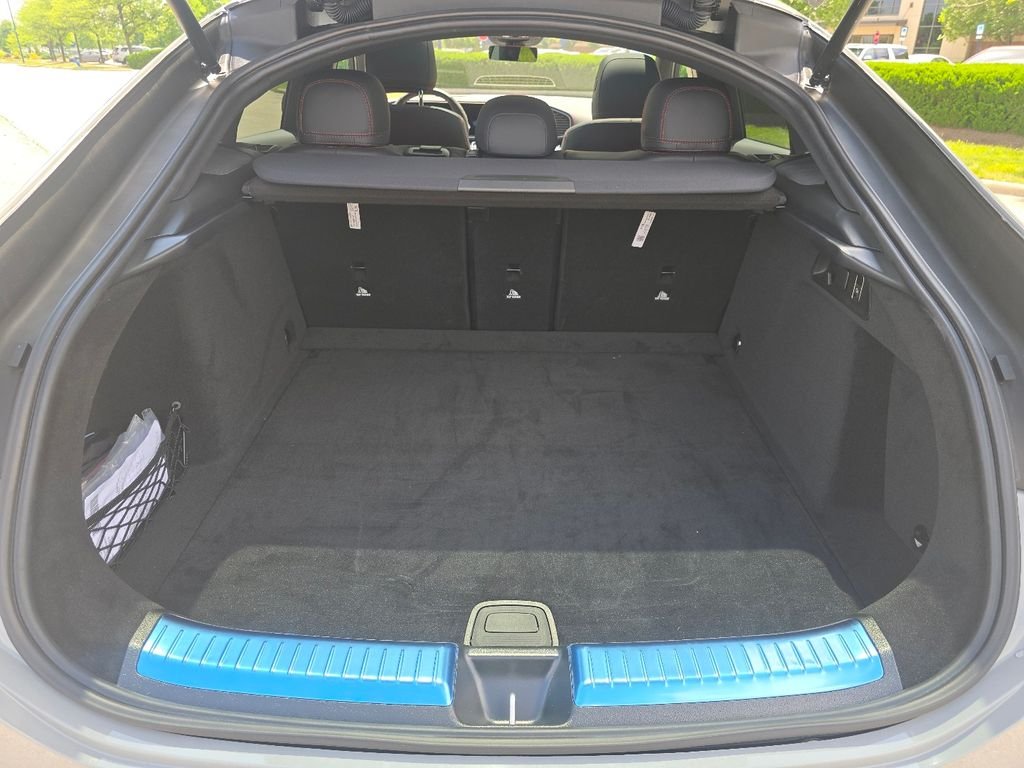New 2026 MANUFAKTUR Alpine Grey Mercedes-Benz GLE 53 AMG® image 17