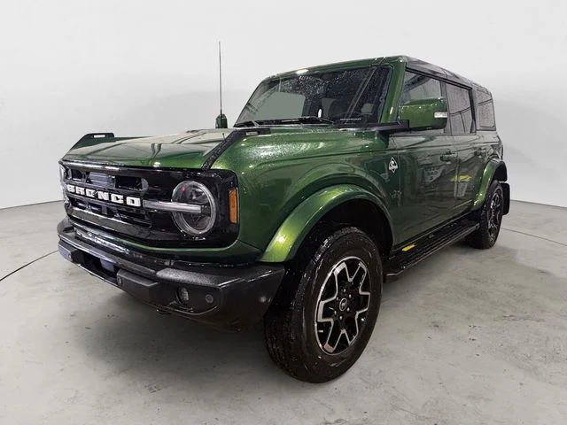2024 Ford Bronco Outer Banks 4x4's photo