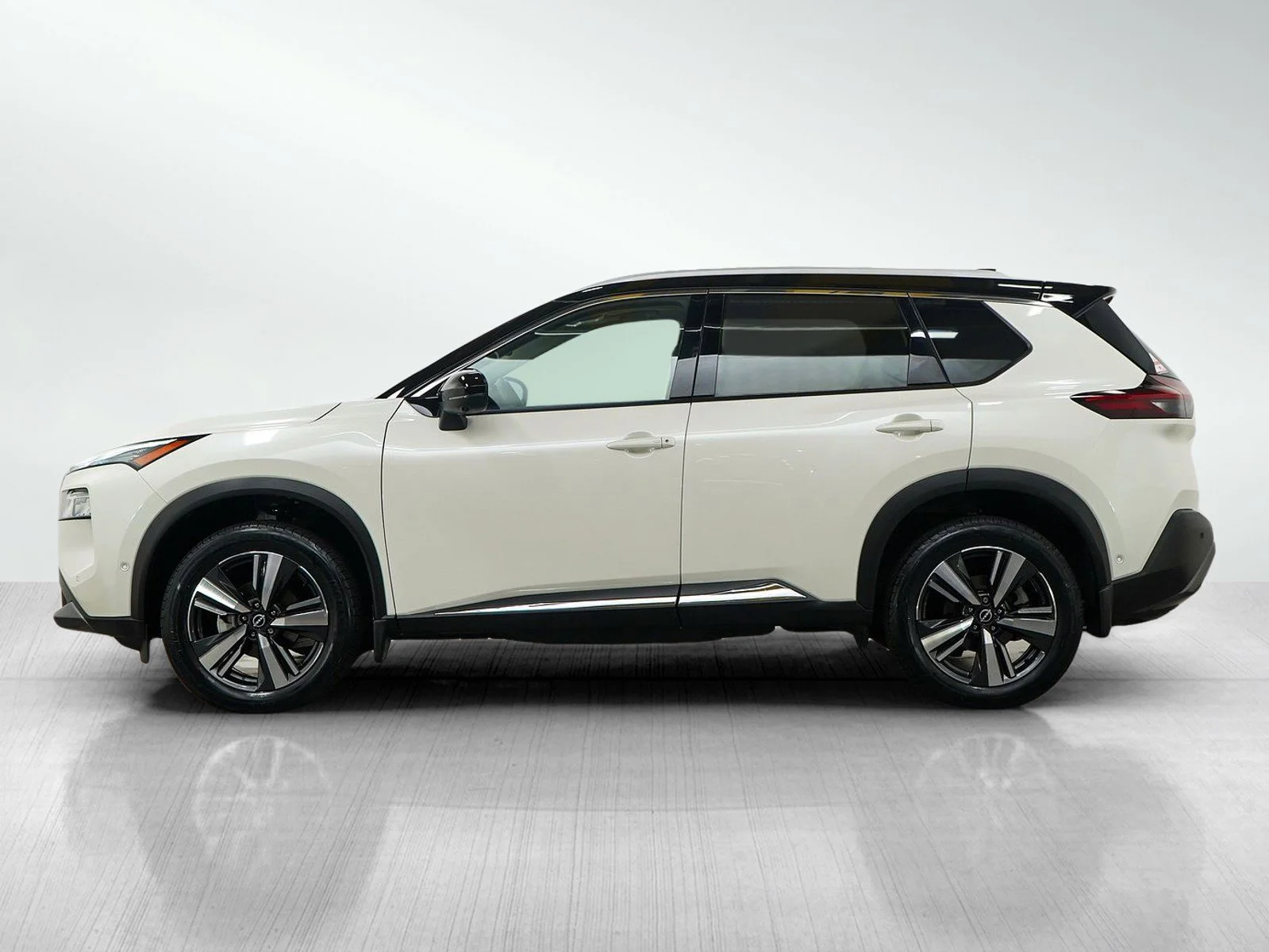 Used 2023 Nissan Rogue SL with VIN JN8BT3CB4PW481235 for sale in Minneapolis, Minnesota