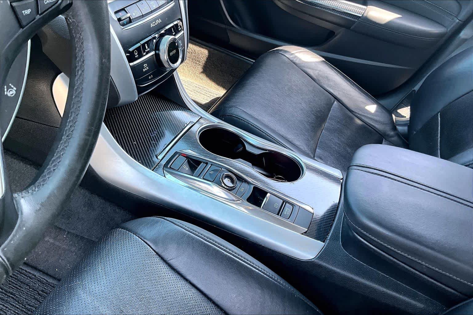 Used 2015 Crystal Black Pearl Acura V6 Tech image 14