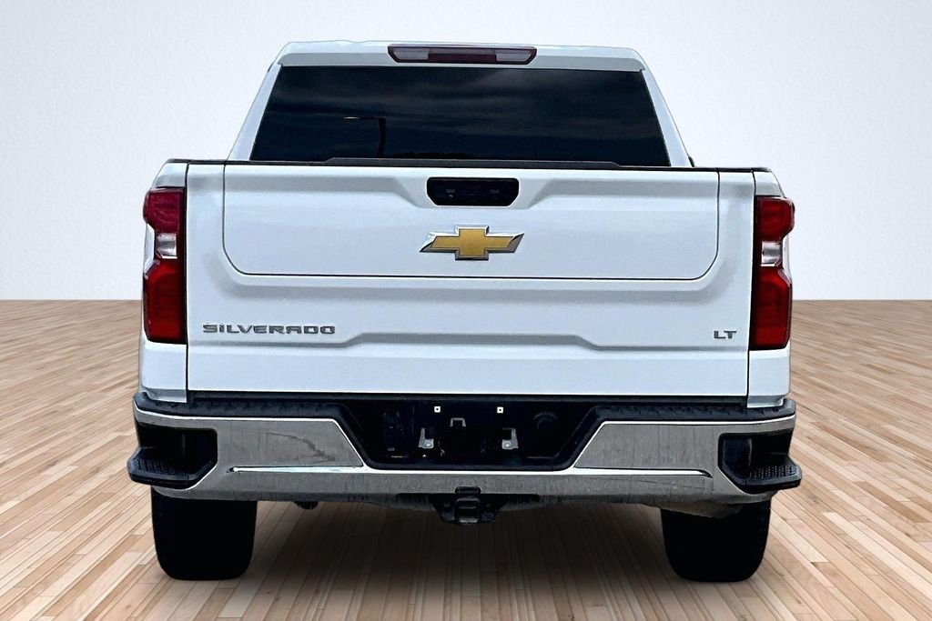 Used 2023 White Chevrolet LT image 4