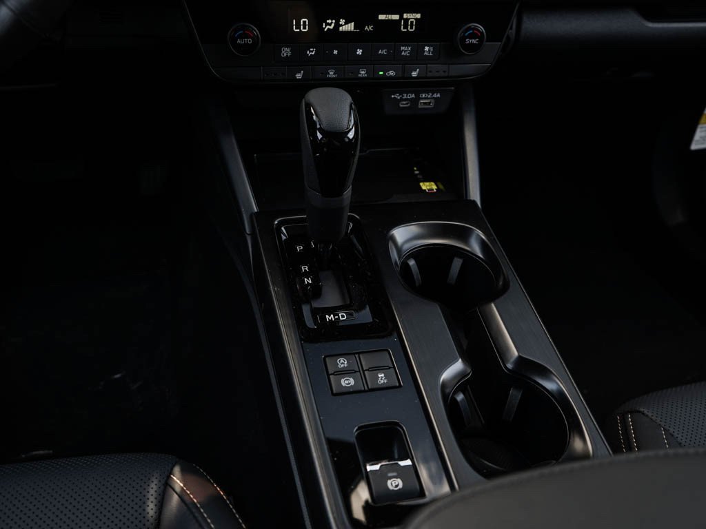New 2026 CRYSTAL BLACK SILICA Subaru Limited image 27