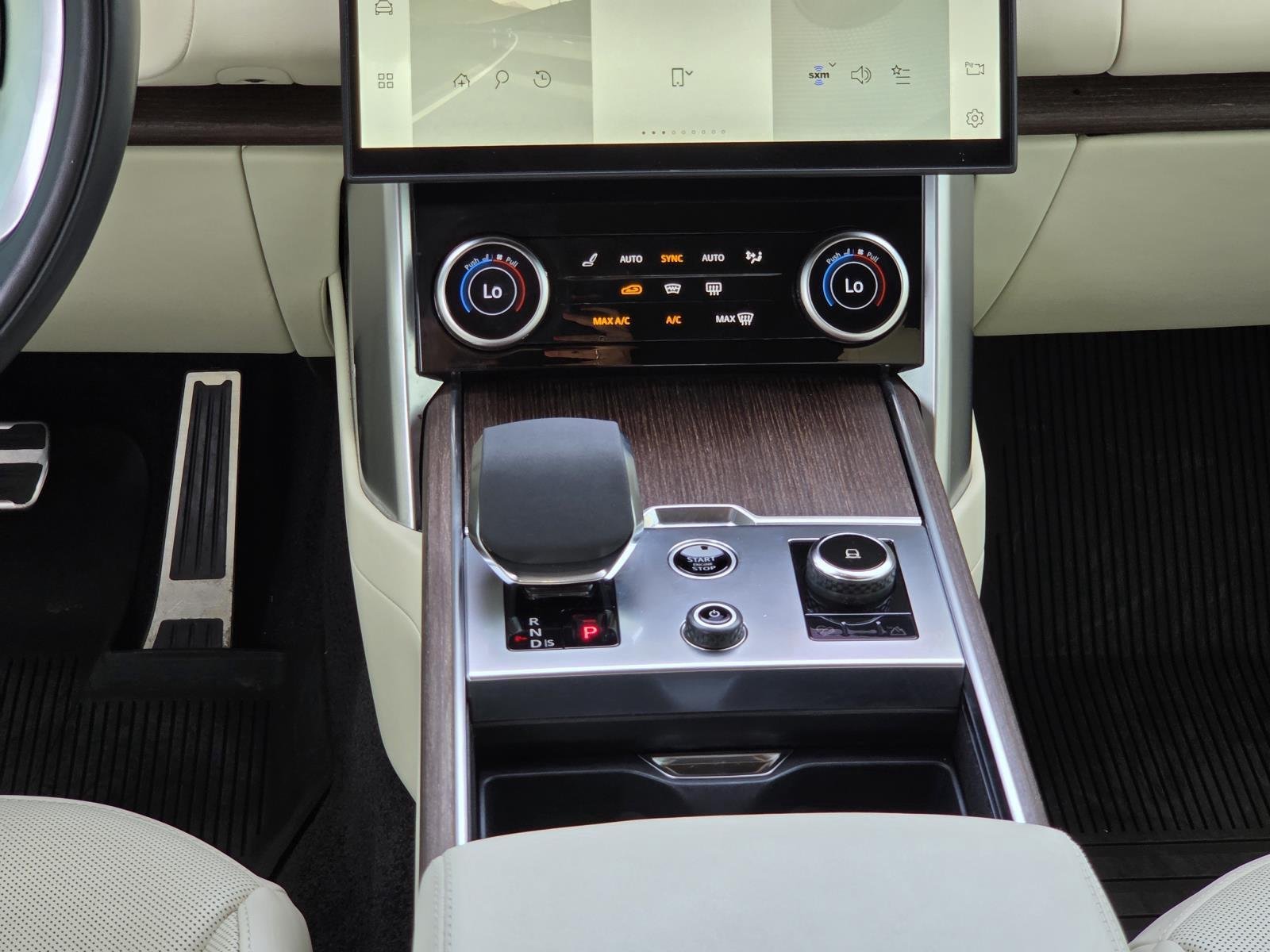 Used 2023 Santorini Black Metallic Land Rover SE image 16