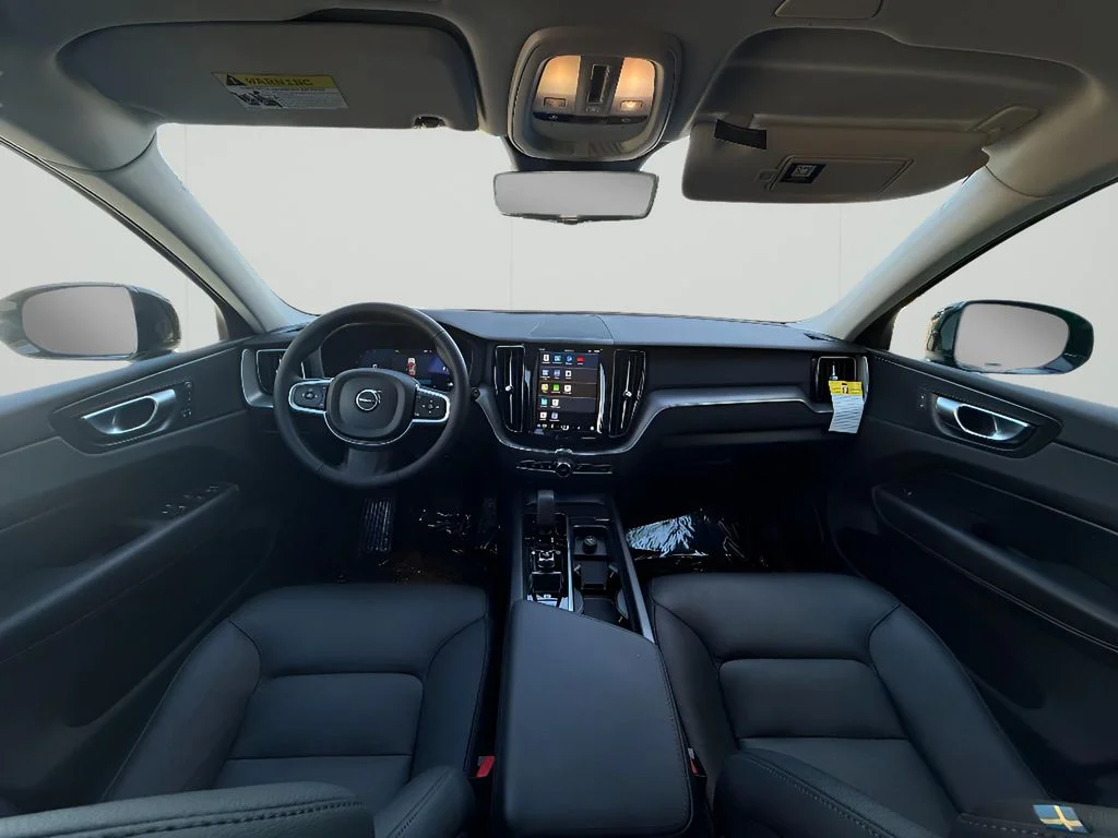 2025 Volvo XC60 Core - Photo 10