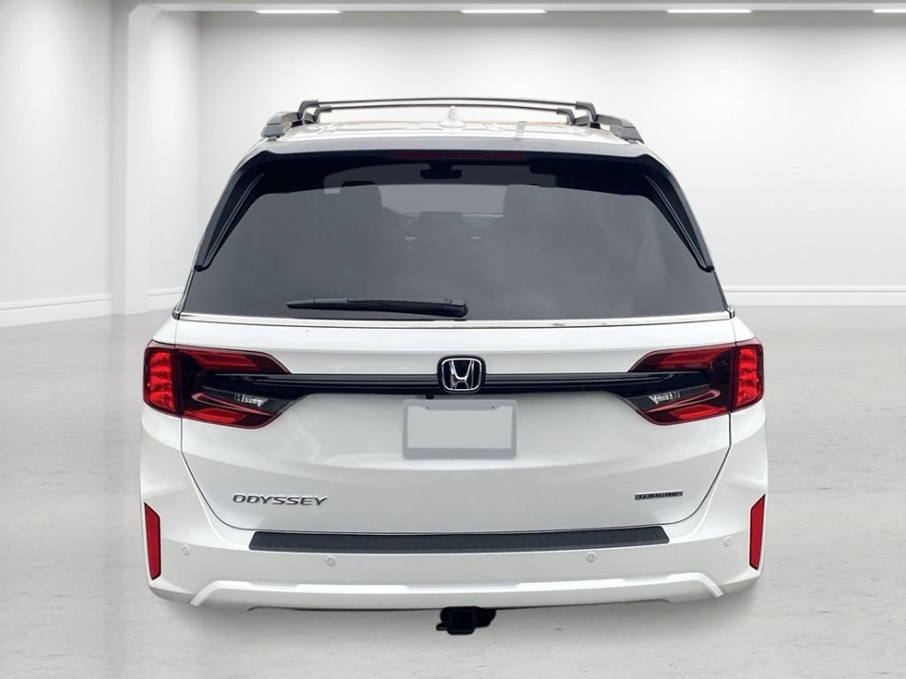 New 2026 Platinum White Pearl Honda Touring image 3