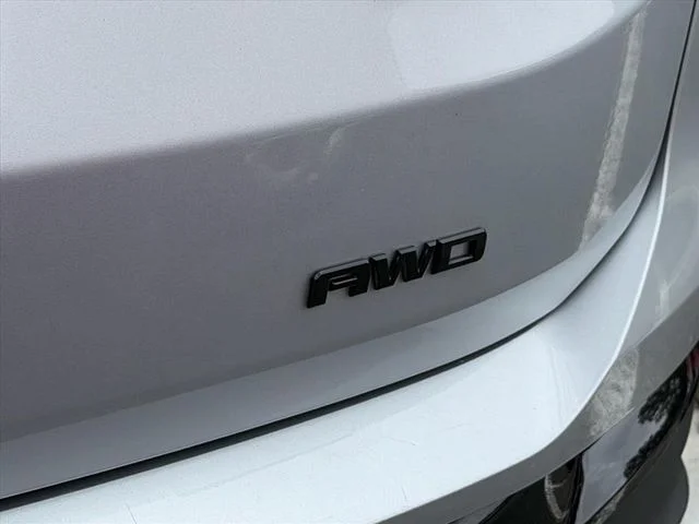 Used 2021 Silver GMC SLE image 13