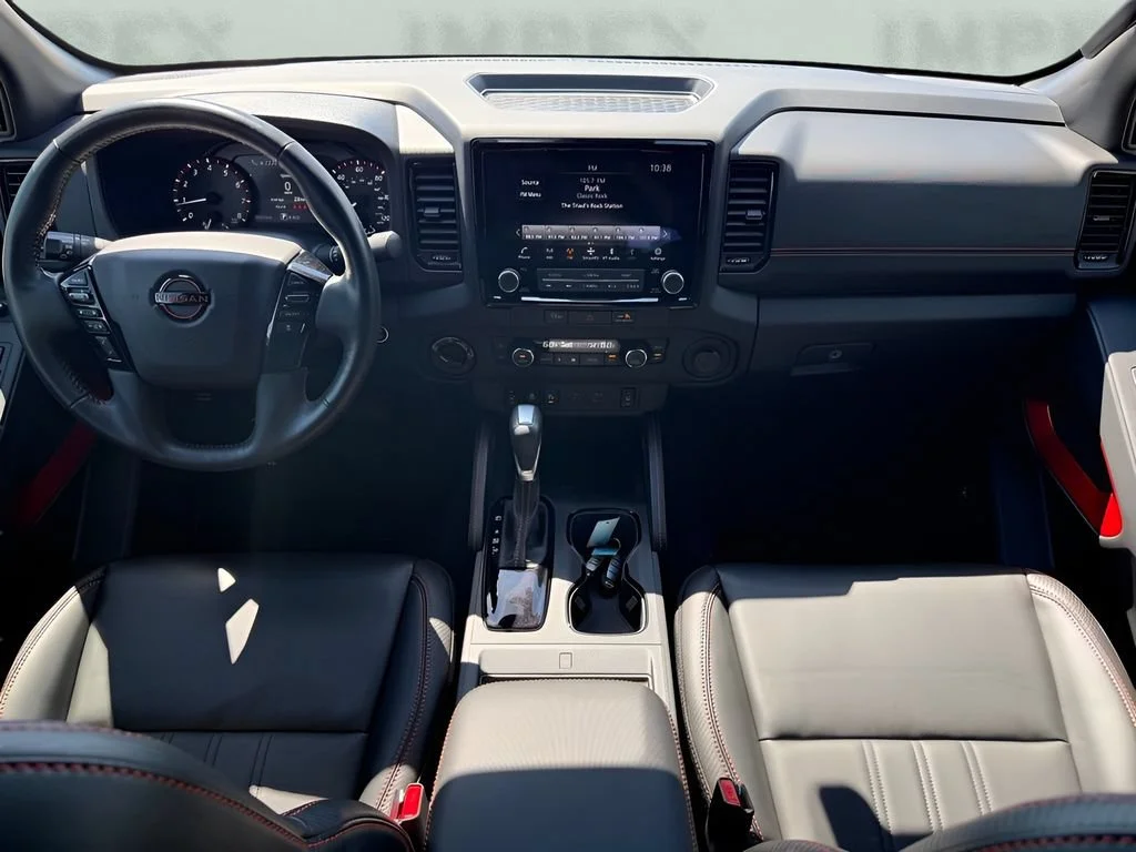 Used 2023  Nissan PRO-4X image 14
