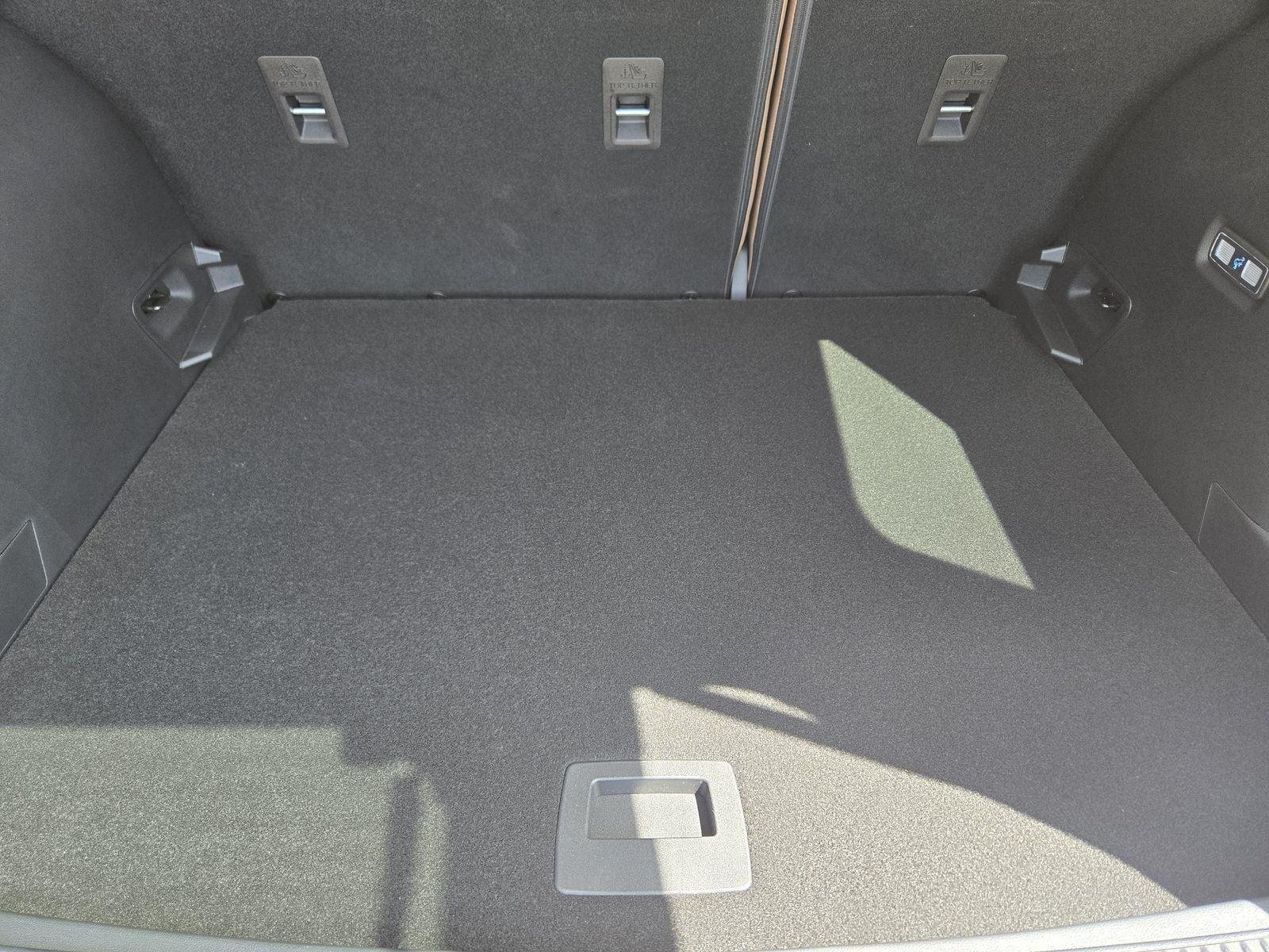 New 2026 Shadow Black Ford Outer Banks® image 20