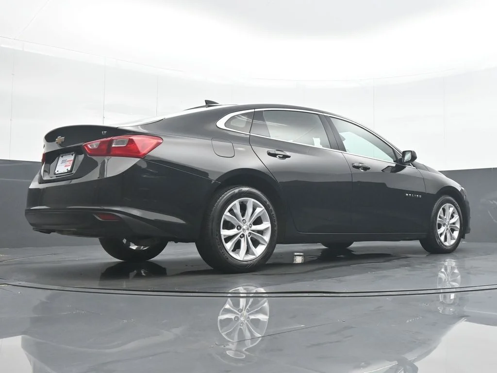Used 2025 Black Chevrolet LT image 30